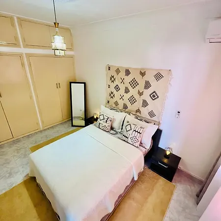 Apartment With Ac And A Nice Private Terrace Appartement Climatise Avec Une Jolie Terrasse Privee Marrakesh Buitenkant foto